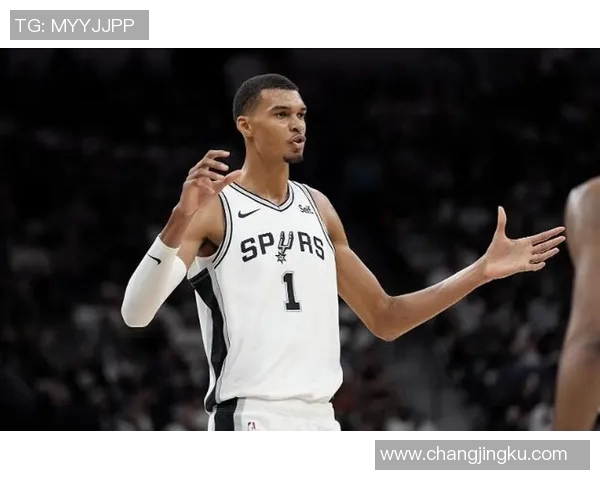 2004年火箭与马刺经典对决视频回顾精彩瞬间与赛场传奇