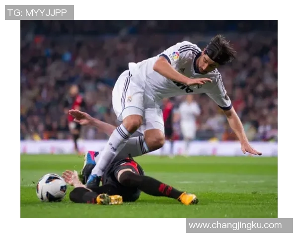 图库曼竞技与自由队激战正酣谁能在这场对决中笑到最后