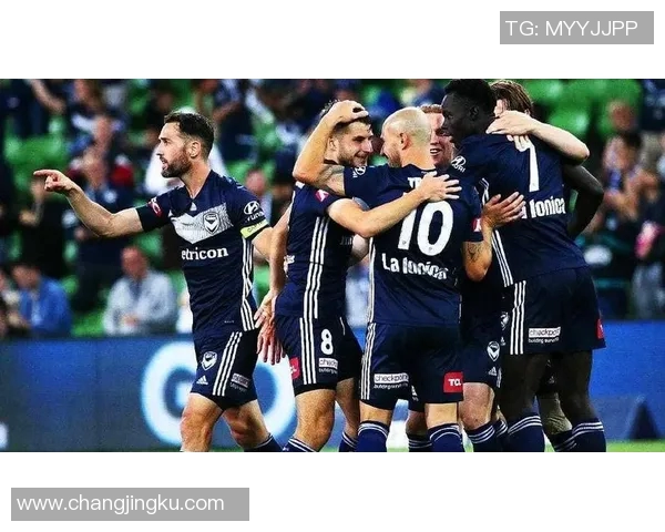 墨尔本城与漫步者的激烈对决揭示足球魅力与战术智慧的完美结合