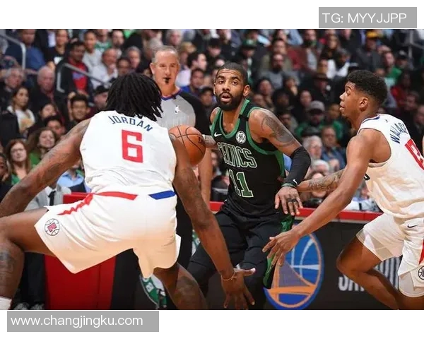 快船与凯尔特人激战正酣精彩直播尽在眼前不容错过 快船与凯尔特人激战正酣精彩直播尽在眼前不容错过