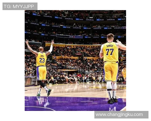 洛杉矶湖人与犹他爵士的激烈对决引发球迷热议与期待